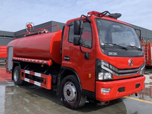 東風(fēng)多利卡7.2噸消防灑水車(國六)