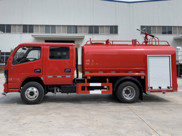 東風(fēng)雙排3.5噸消防灑水車(國六)